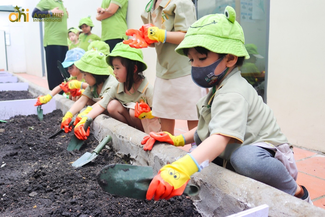 How Montessori Education Nurtures Independence at Anne Hill International School  